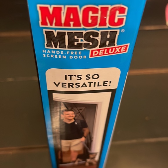 NWT Magic Mesh Easy to Install-Let Fresh Air In -Hands-Free Screen Door Deluxe - Picture 4 of 9